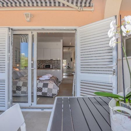 Villa Magena - Luxury Apartments In Pag Center Pag Town Εξωτερικό φωτογραφία