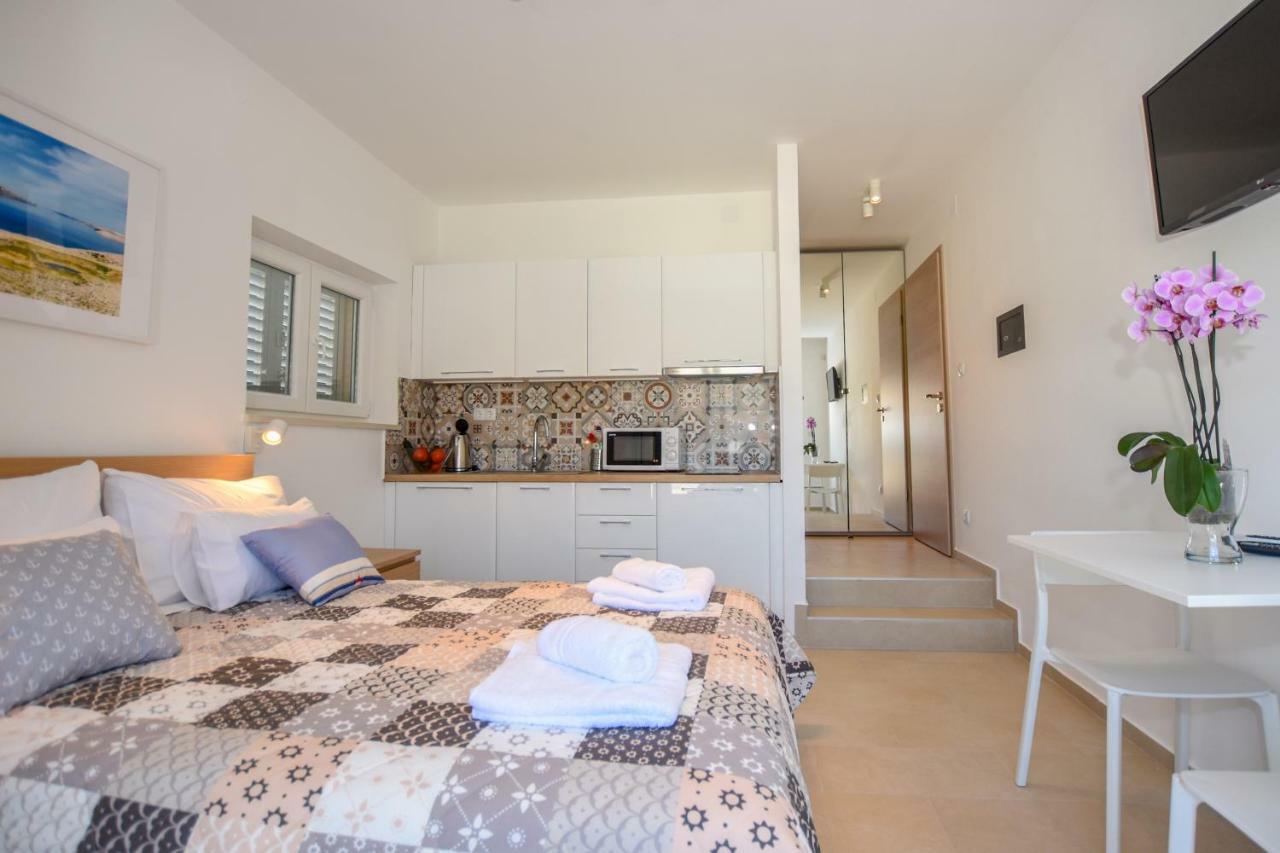 Villa Magena - Luxury Apartments In Pag Center Pag Town Εξωτερικό φωτογραφία